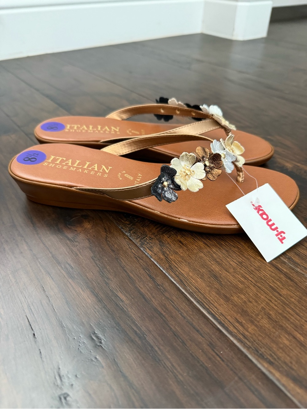 Italian Shoemakers Floral Flip Flop Sandals | Size 8.5 | NWT - Picture 5 of 5